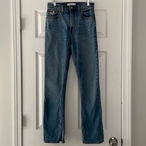 ABERCROMBIE & Fitch - The Skinny High Rise Medium Wash with Slit